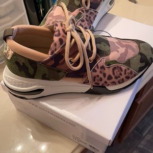 Steve Madden Cliff khaki/beige size 11